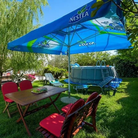 The Willow Garden House 4* Marcana