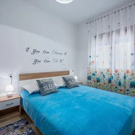 The Willow Garden House 4*