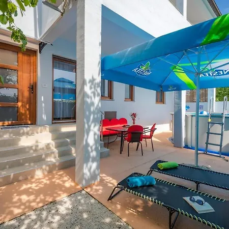 The Willow Garden House Гостевой дом Marcana